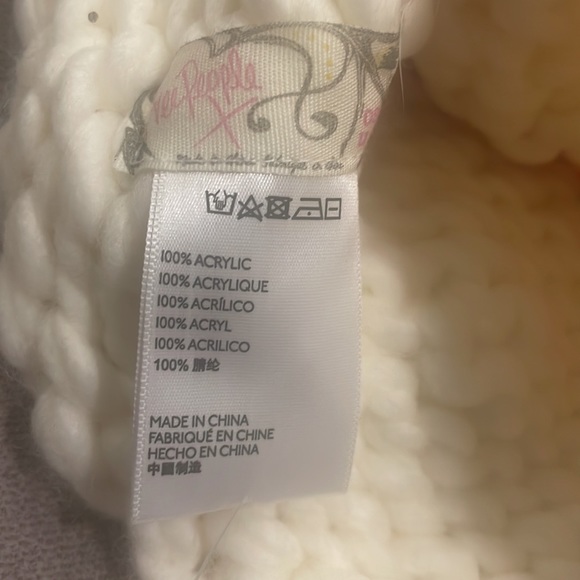 FREE PEOPLE NWT Cozy Up chunky knit Pom Beanie Hat in Red/Ivory - Picture 4 of 5